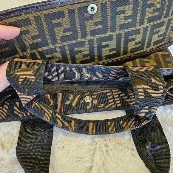 Fendi Zucca Print Foldable Tote - Picture 15 of 16